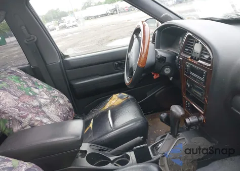 2001 Nissan Pathfinder Le/Se/Xe z USA, uszkodzony, nr VIN JN8DR07Y91W526505